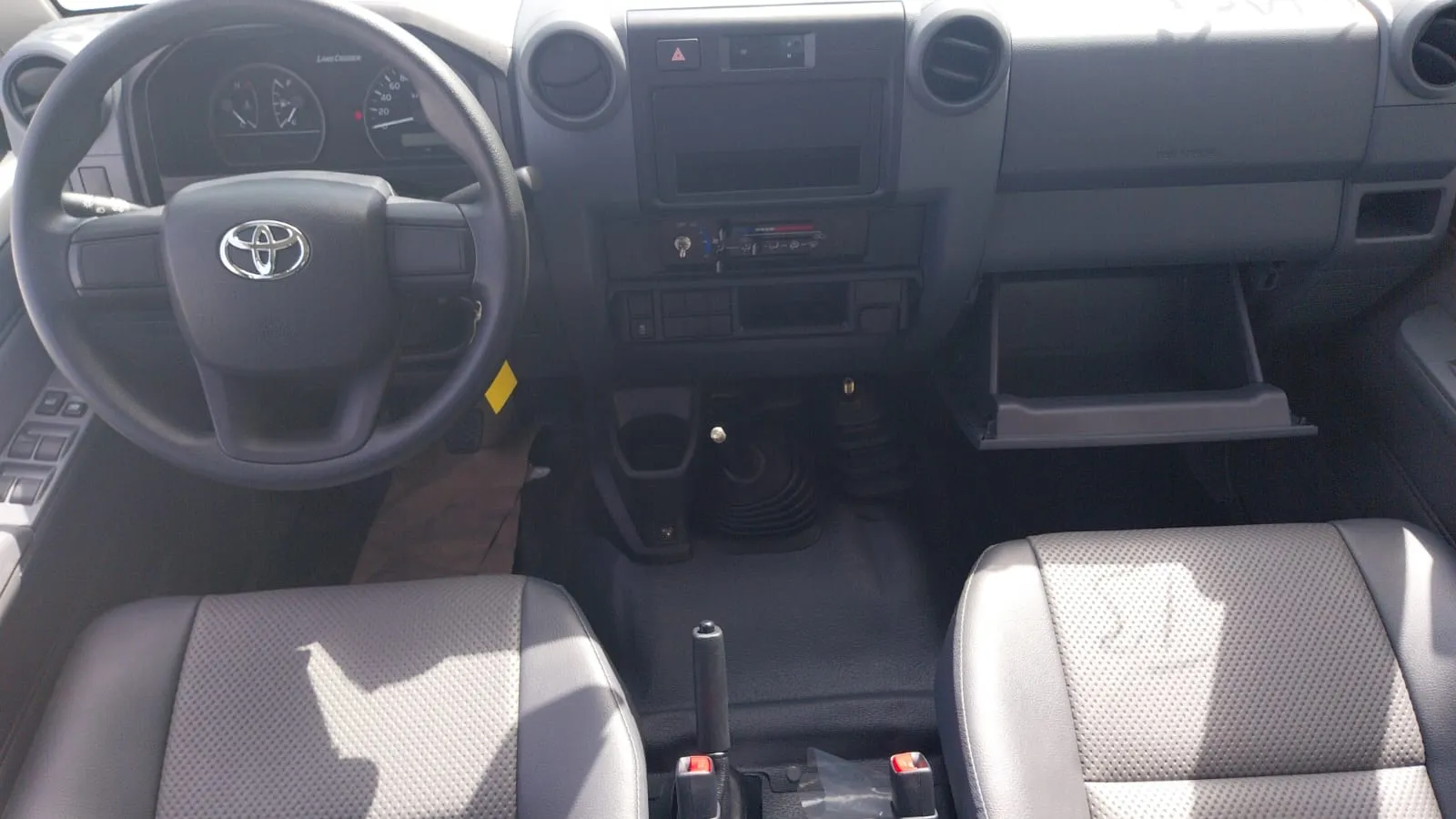 Lc79 Interior TOYOTA LC79 4.0L DC PICKUP 4WD 2025 - Cedric Global