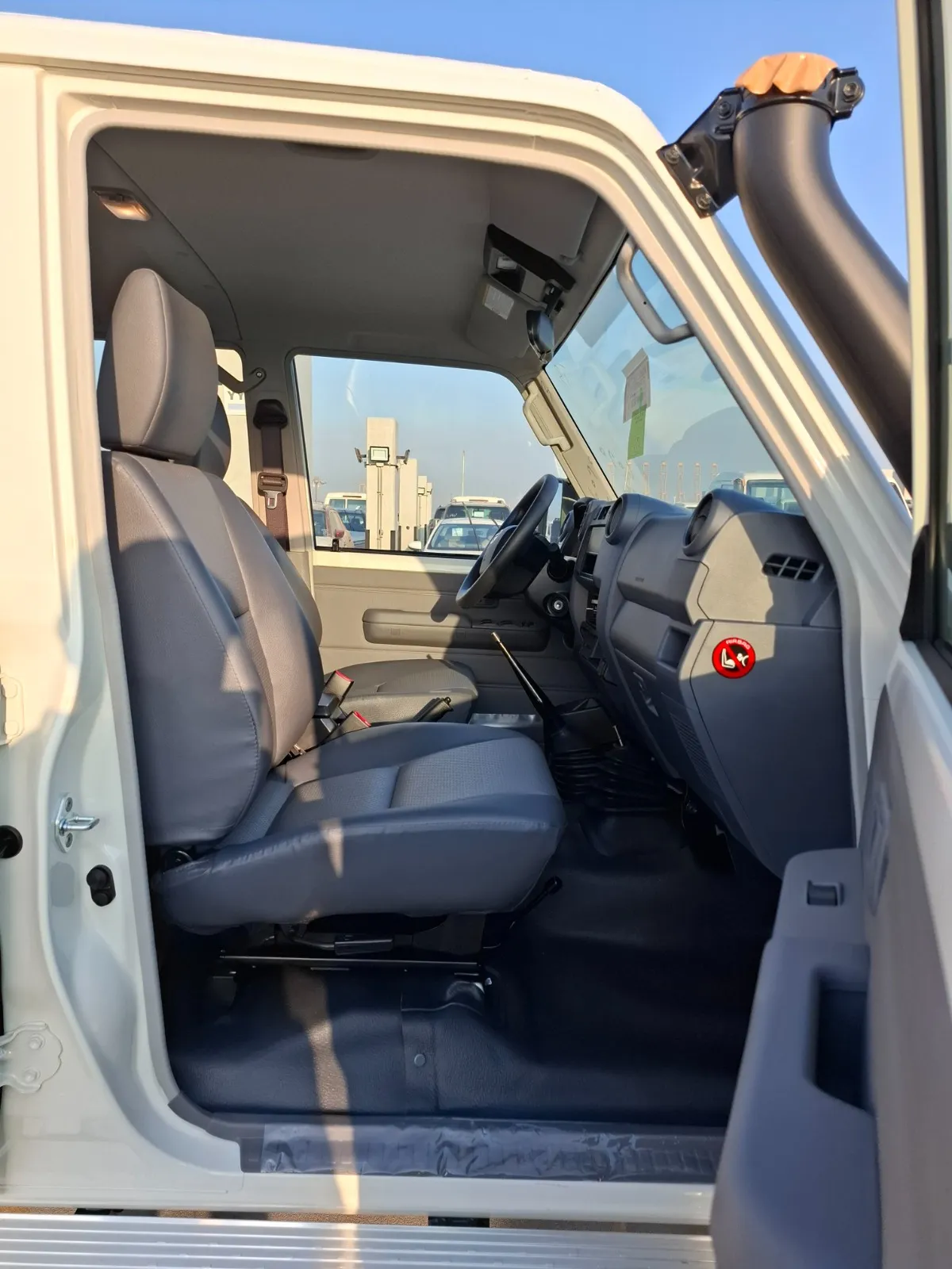 Lc79 Interior TOYOTA LC79 4.0L DC PICKUP 4WD 2025 - Cedric Global